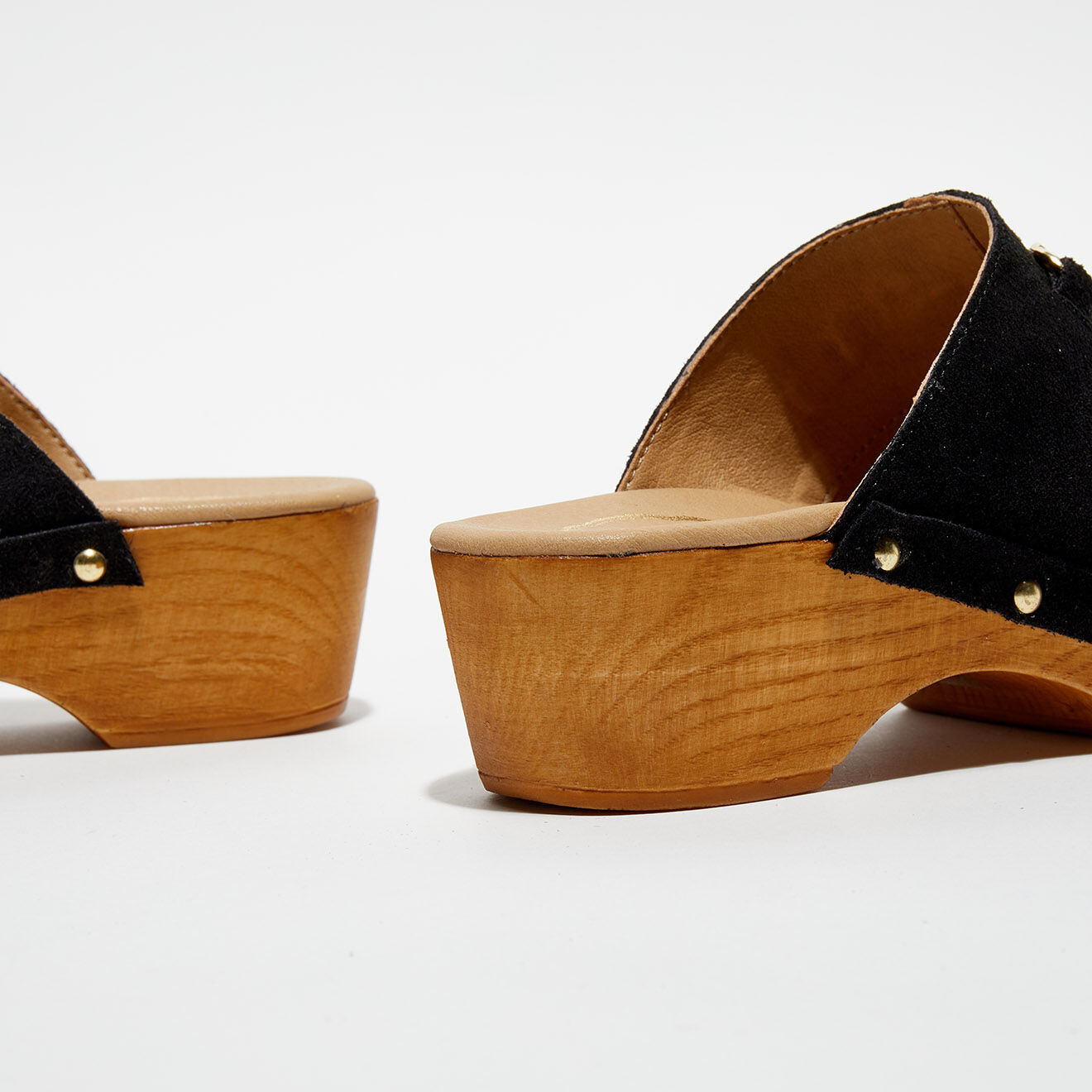 Apologie Studio Sabots en Velours de Cuir Nala noirs - Talon 5 cm