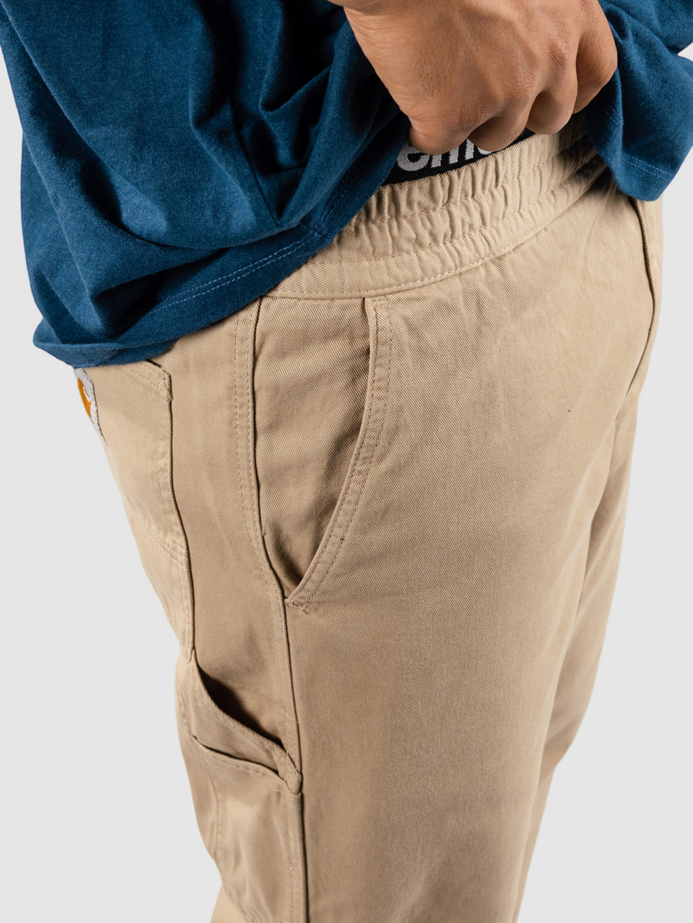 Carhartt WIP Flint Pants garment dyed wall