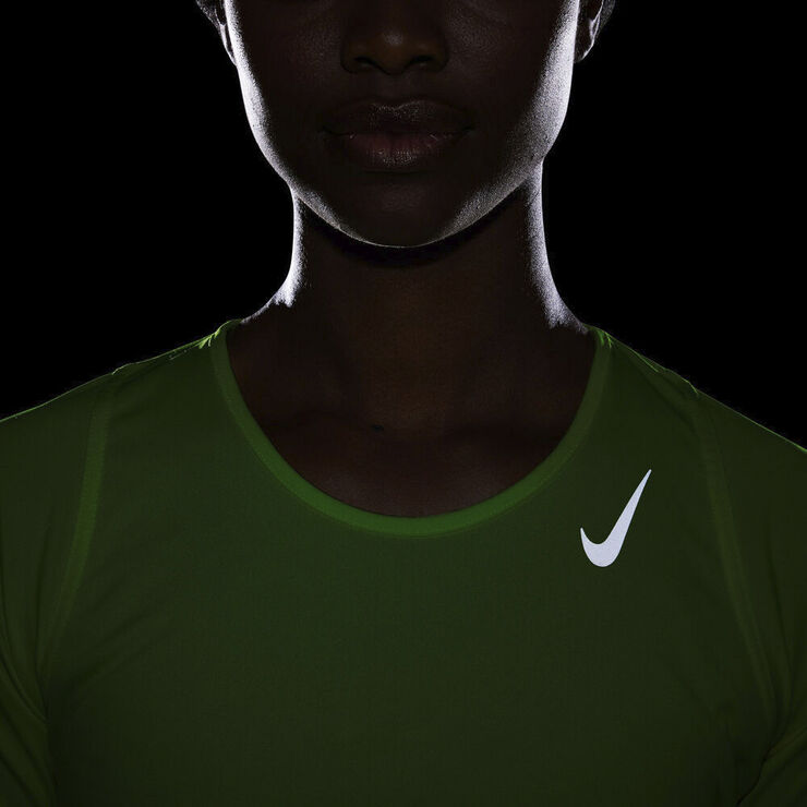 Nike Dri Fit Race Lobe T Shirt Gul