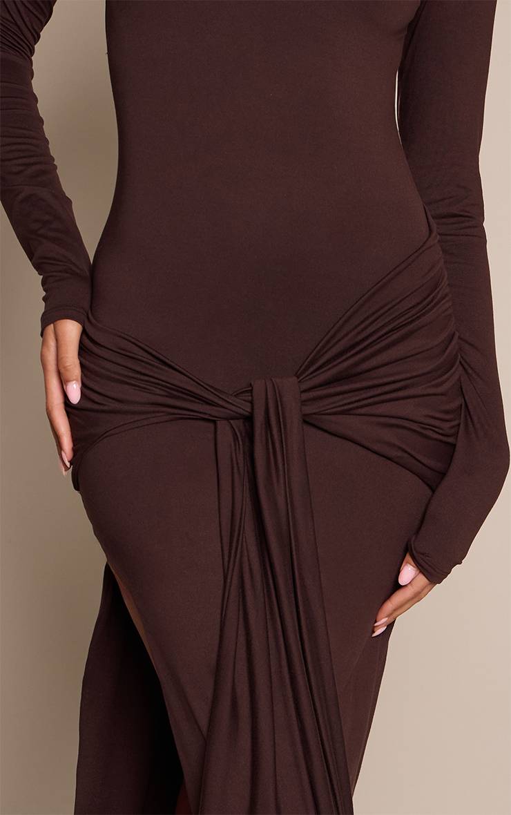 Chocolat Robe Longue Grande Taille À Col Bateau Toucher Doux Avec Détail Cache-cœur