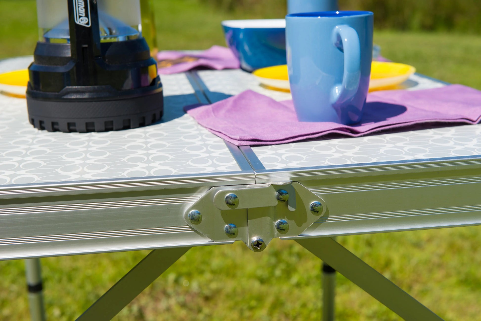 Pack-Away Table für 4 Personen