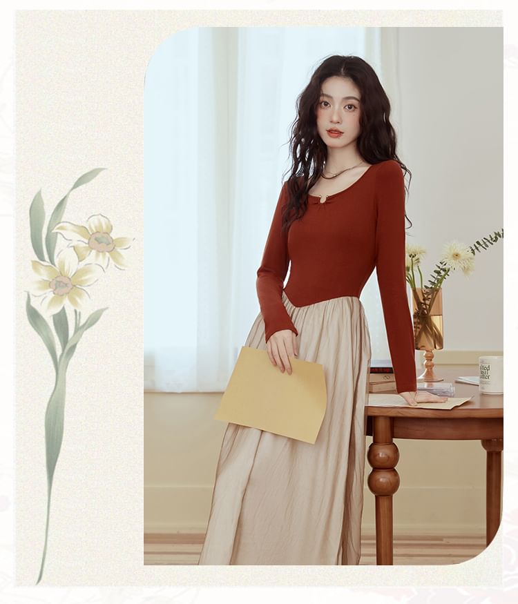 Plum Reverie - Lange mouwen ronde hals mesh maxi A-lijn jurk