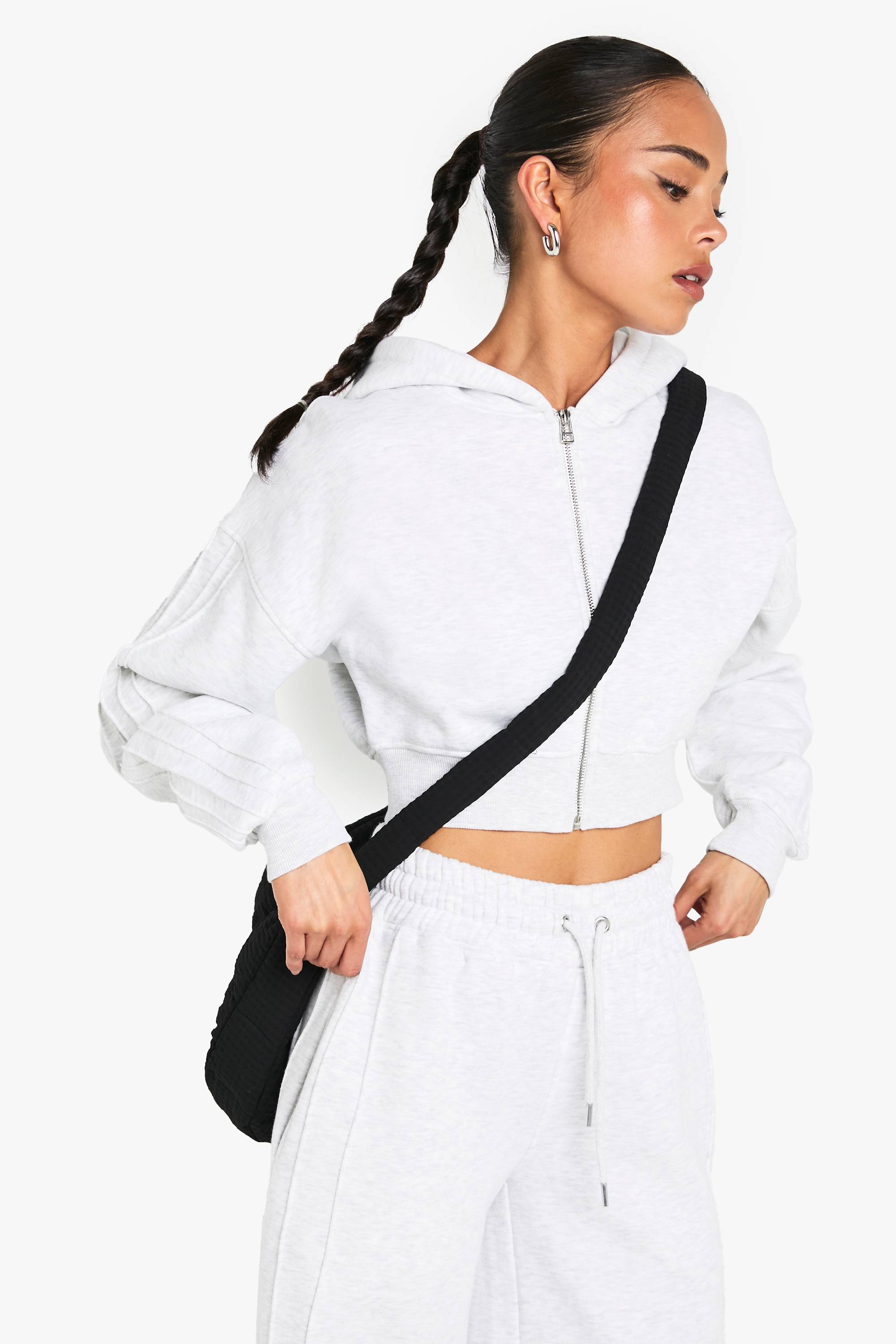 boohoo Sweat à capuche court à la coupe boxy avec zip intégral et détails de couture