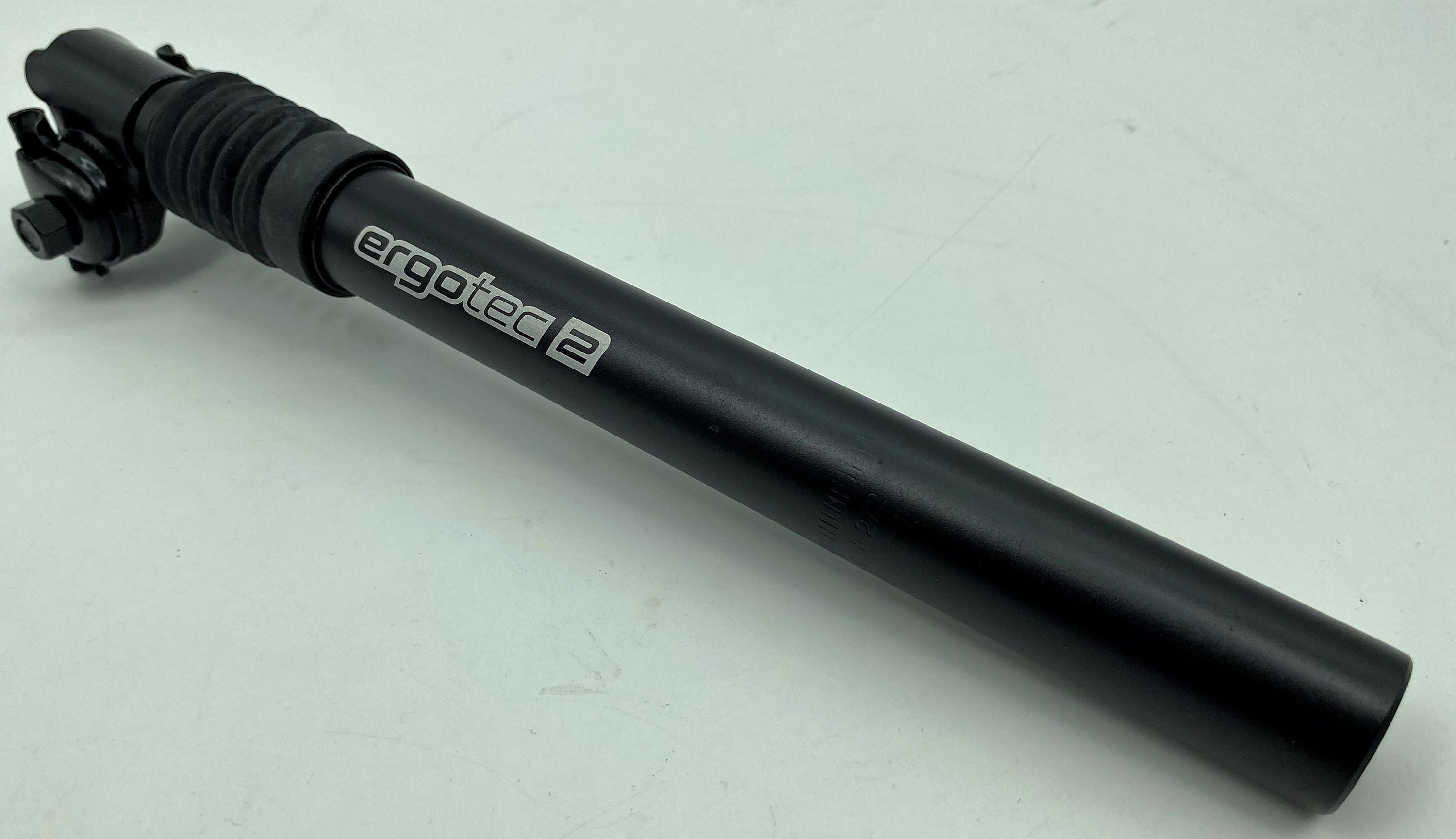 Ergotec gefederte Sattelstütze SP-2.0 Ø 31,8 schwarz mit Kloben