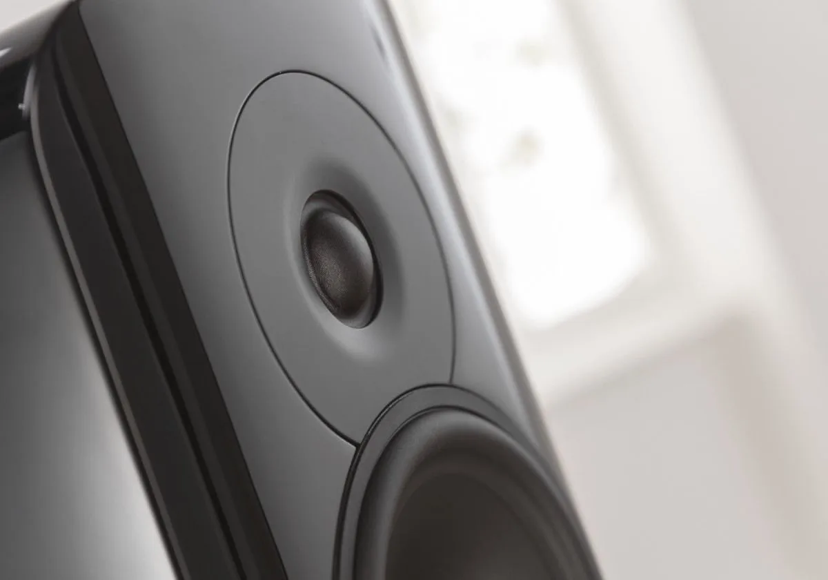 Q Acoustics Concept 300 Noir & Noyer (la paire) Enceintes bibliothèque