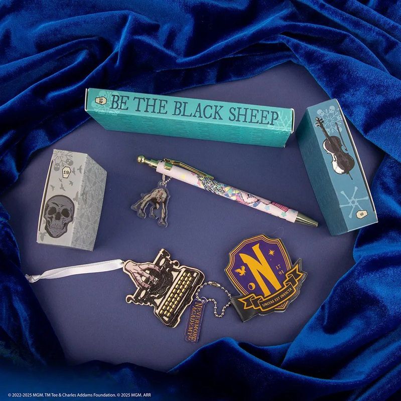 CINEREPLICAS - Deluxe Adventskalender Woensdag Addams 2025 - Officiële Licentie