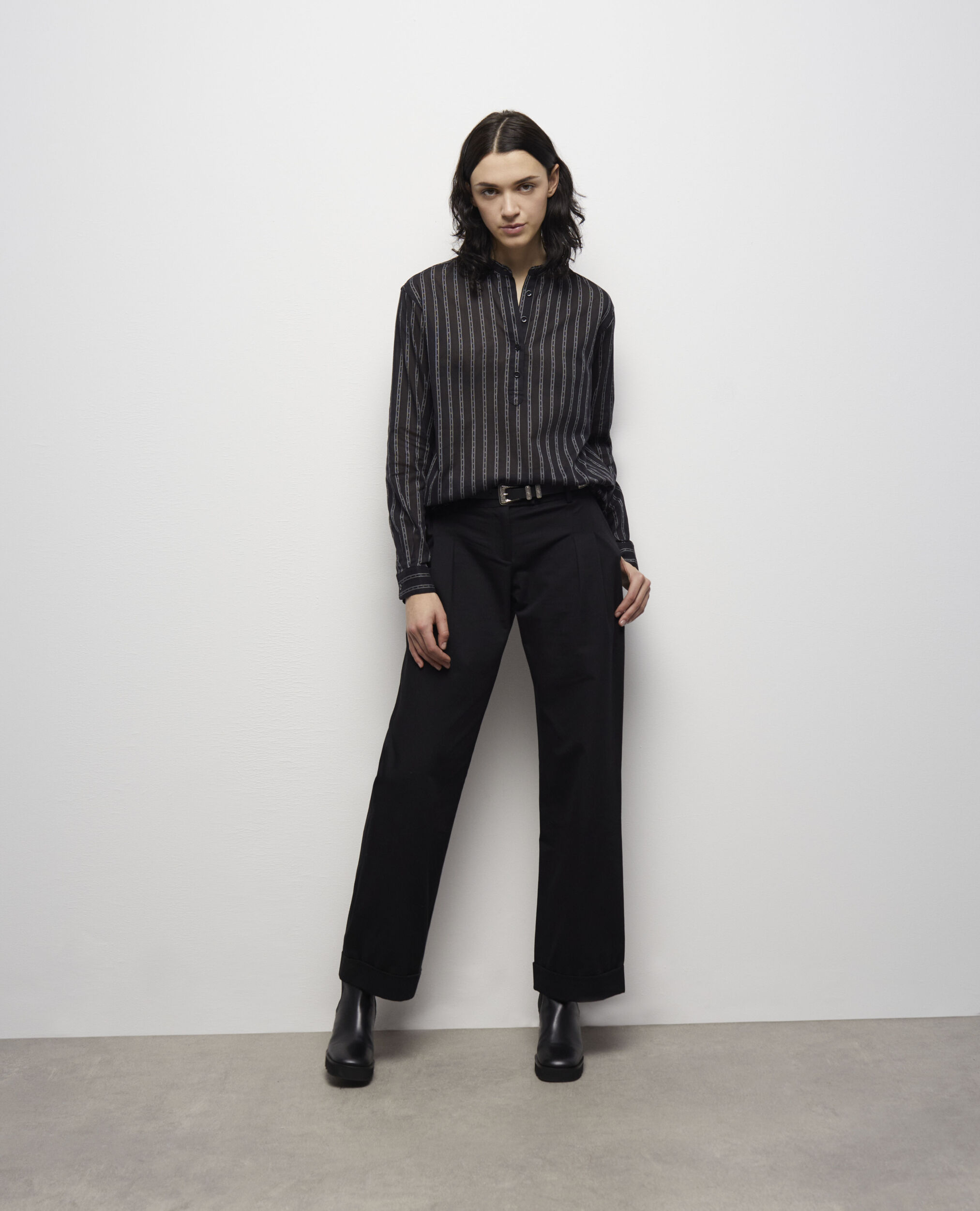 Chemise à rayures noire
