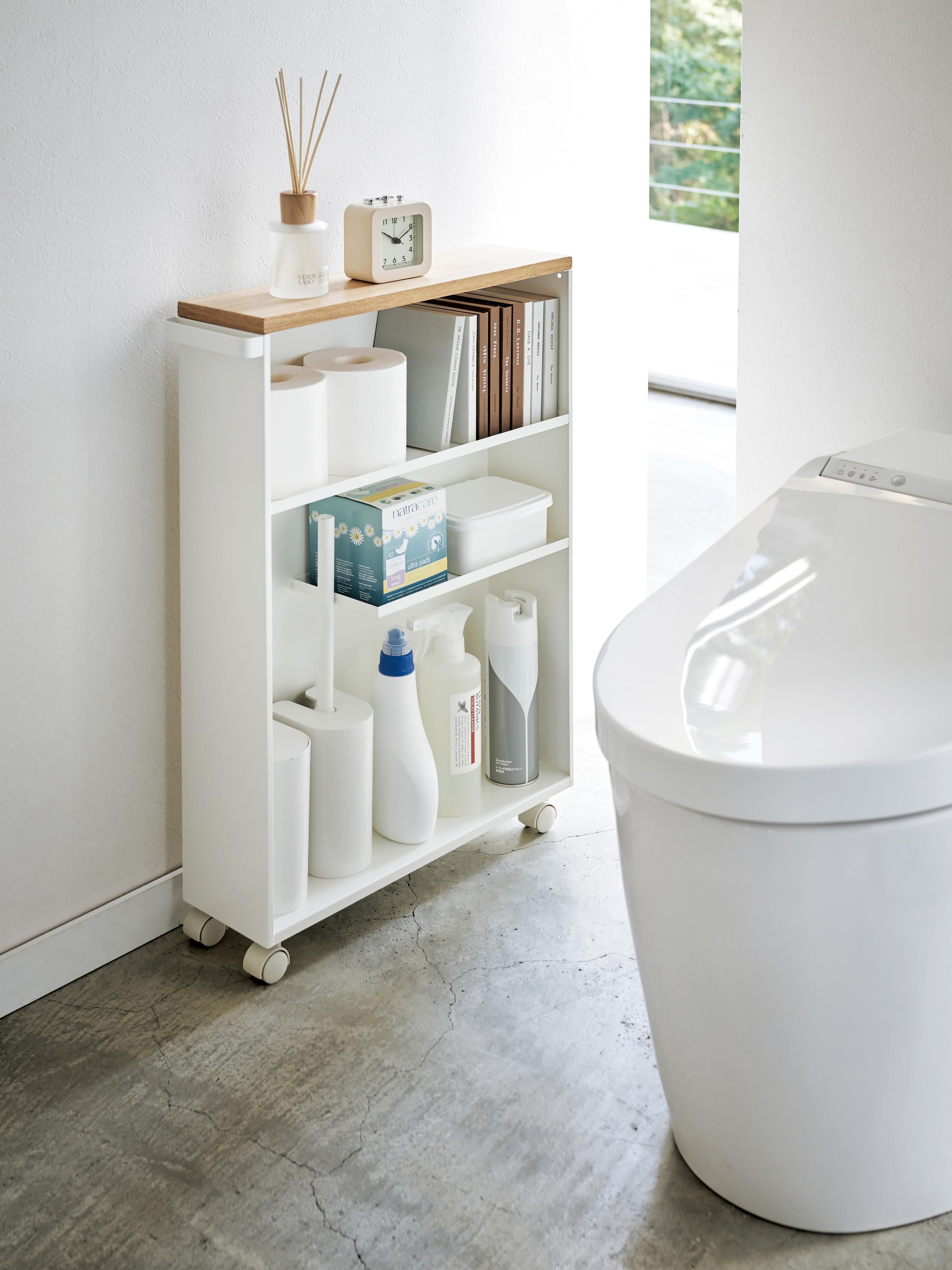 Badkamerwandkast Tower met wielen