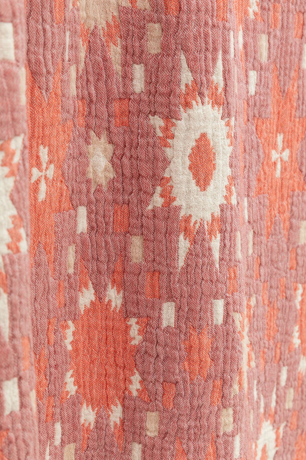 Lichtroze jacquard geweven sprei met print (130x180)