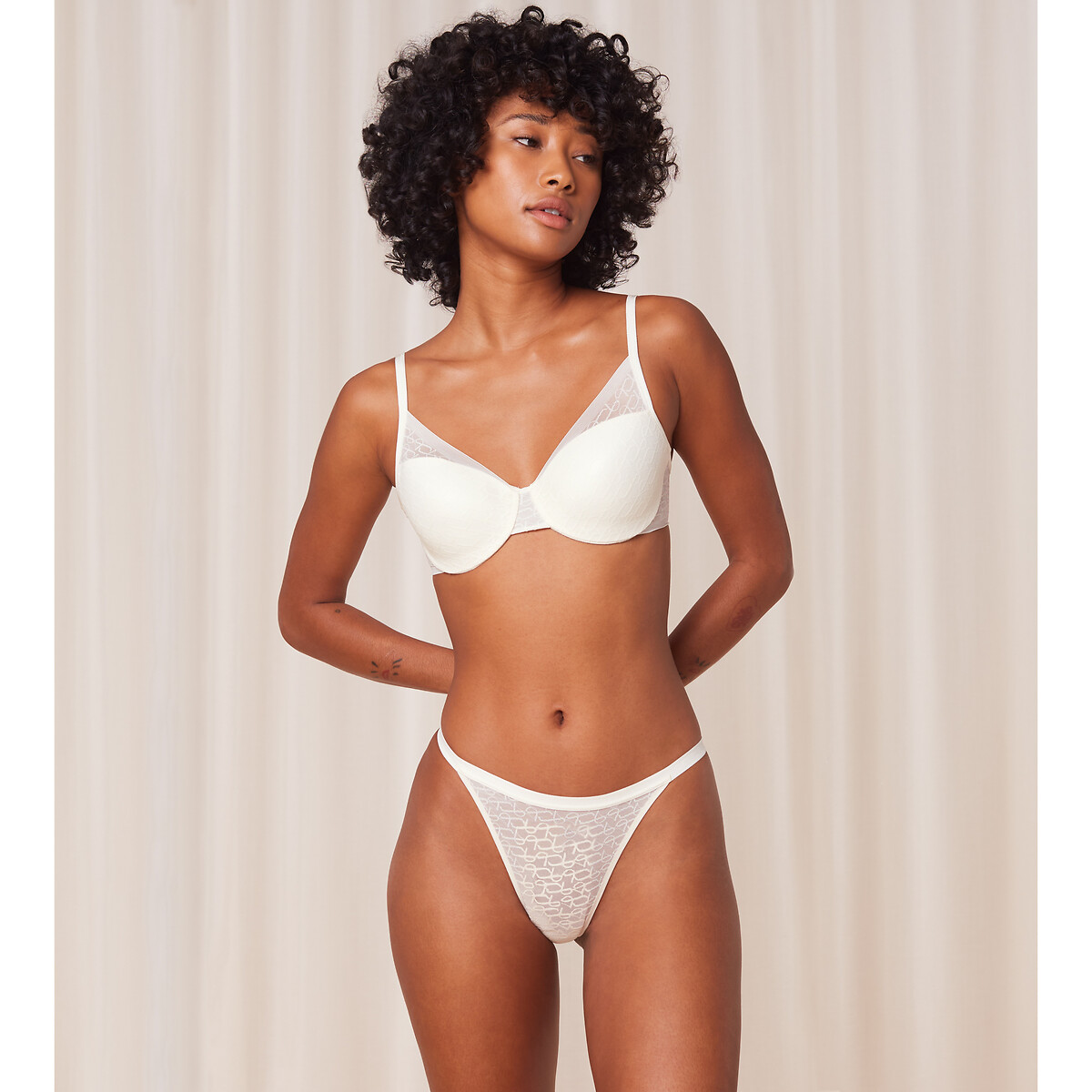 TRIUNFO<br>Corda em Kant Signature Sheer