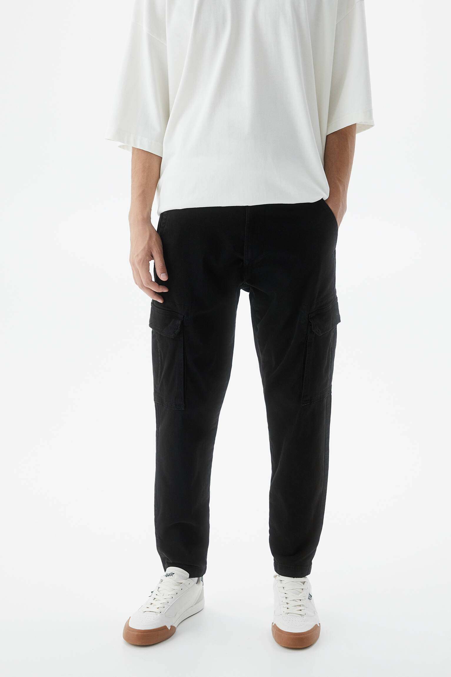 Calça cargo slim - preta