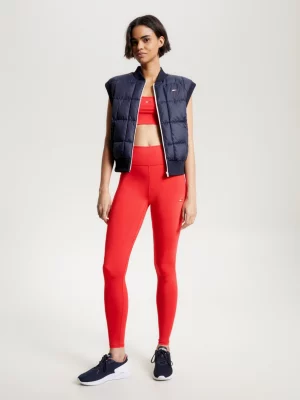 Calça legging esportiva essencial, comprimento total e modelagem justa.