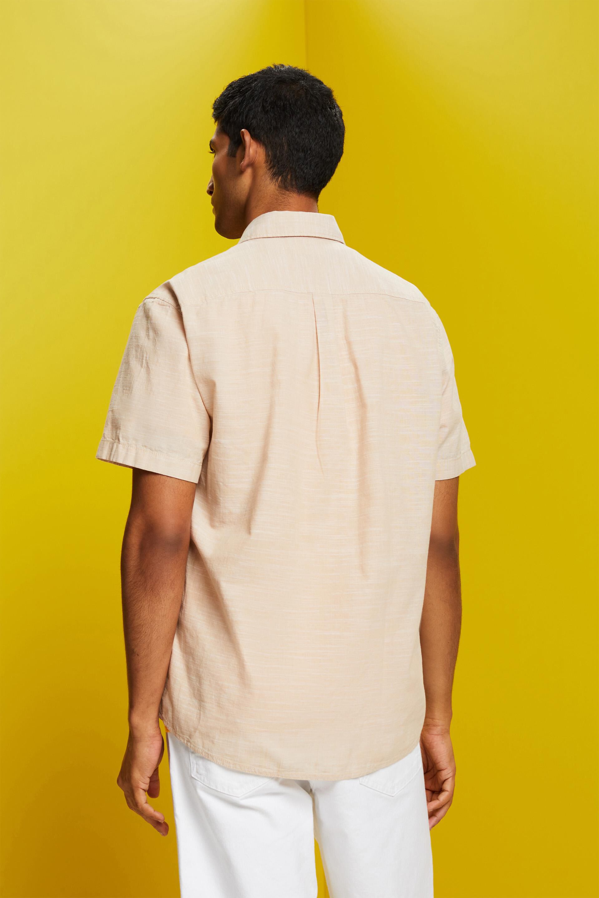 Chemise à col boutonné
