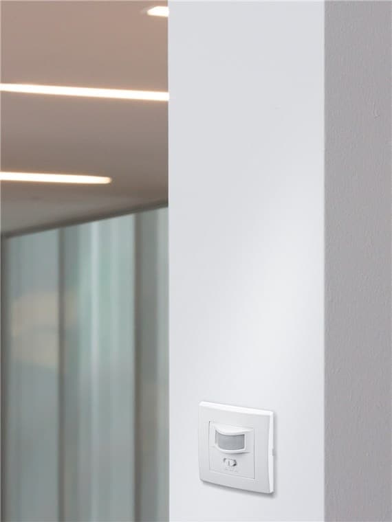 Goobay Infrarød bevegelsesdetektor for innfelt veggmontering, 160° deteksjon, 9 m rekkevidde, for innendørs bruk (IP20), LED tilpasset