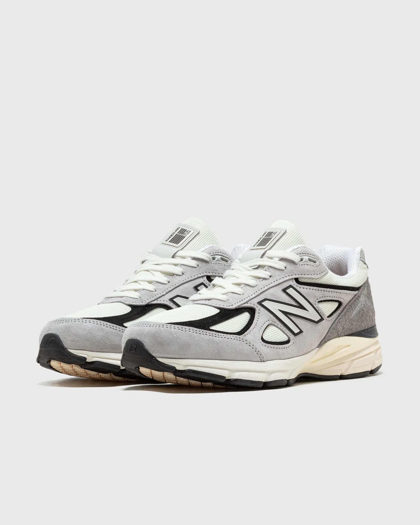 New Balance 990