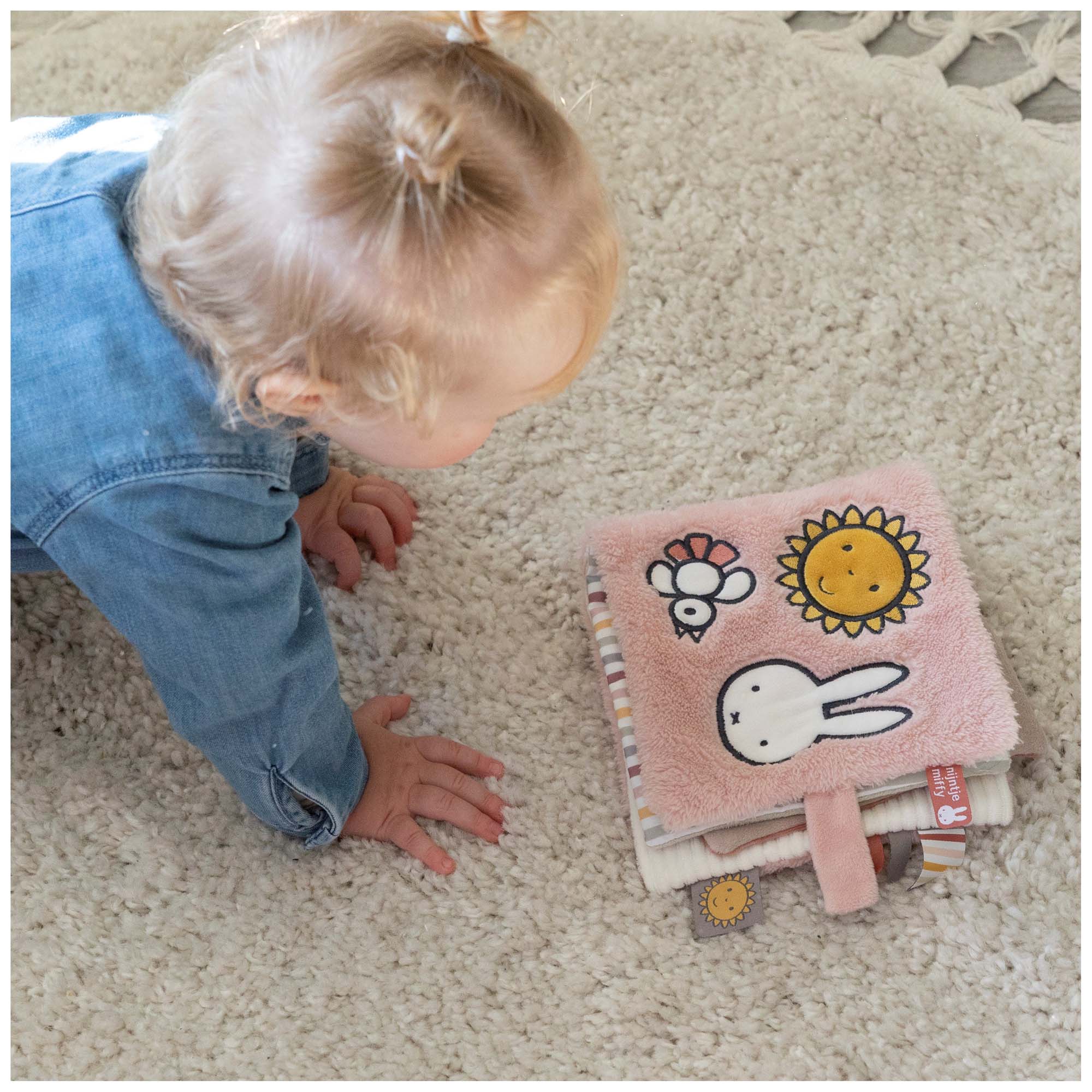 Nijntje Activiteitenboek Fluffy Pink Pink