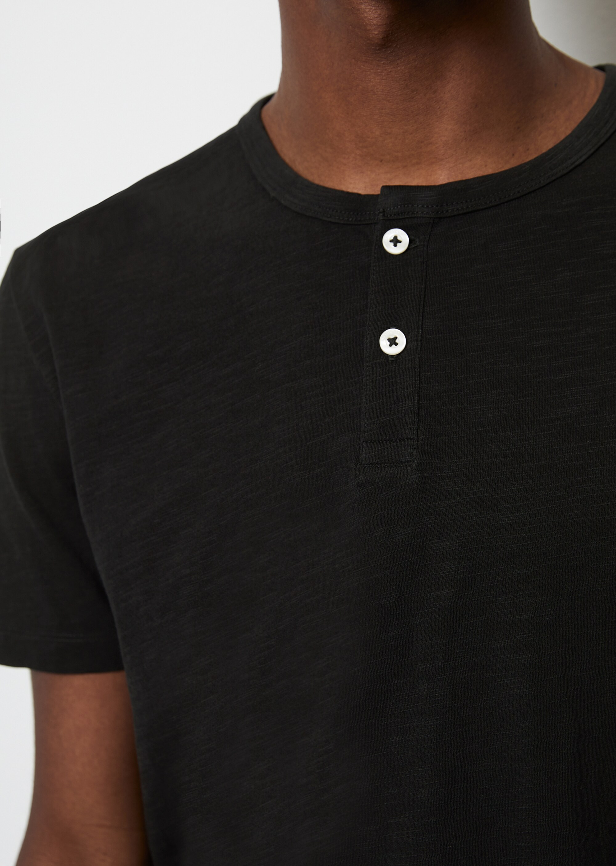 Henley-Shirt regular in softer Slub-Jersey-Qualität