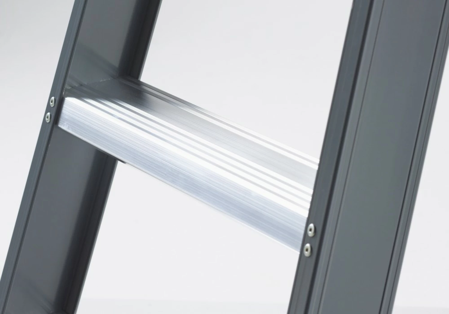 Altrex Falco FDO 6 Dubbele trap - Aluminium met coating - 2 x 6 treden - max. werkhoogte 3.40 m.