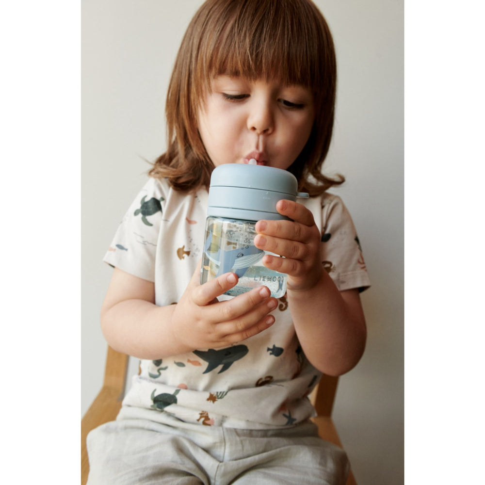 Køb LIEWOOD Sea Creature / Sandy Pavia Tritan Straw Kop 280ml