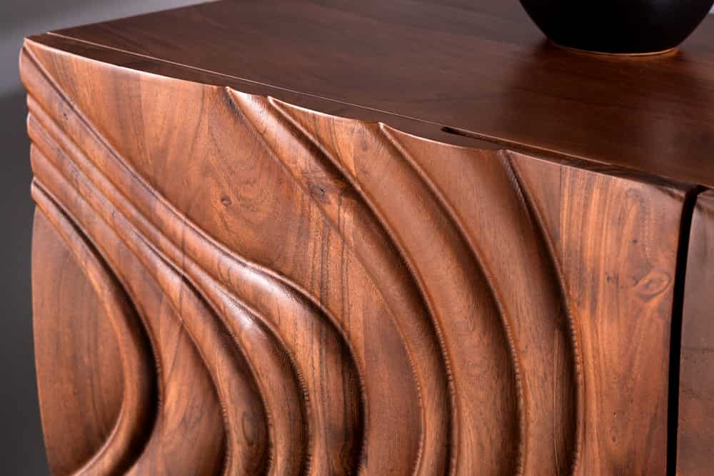 Massives Sideboard FLUID 175cm walnuss-braun Akazienholz 3D-Design Kufengestell