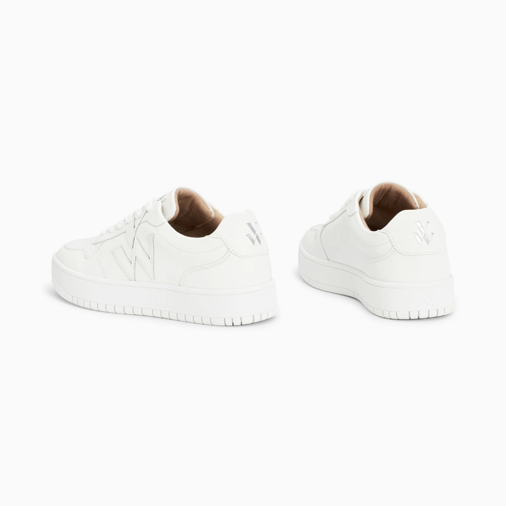 Sneakers-Baskets monogramme Calie blanches monochrome