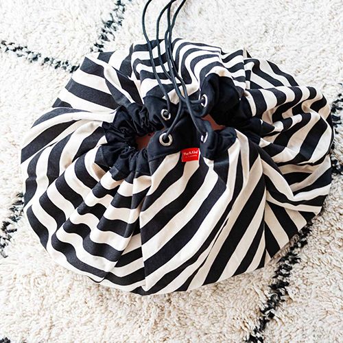 play&go speelkleed en opbergzak noomad - stripes black