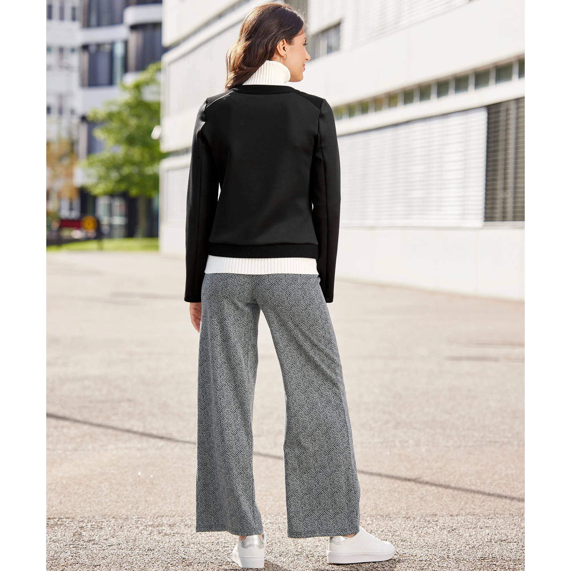 Damen-Hose mit weitem Bein