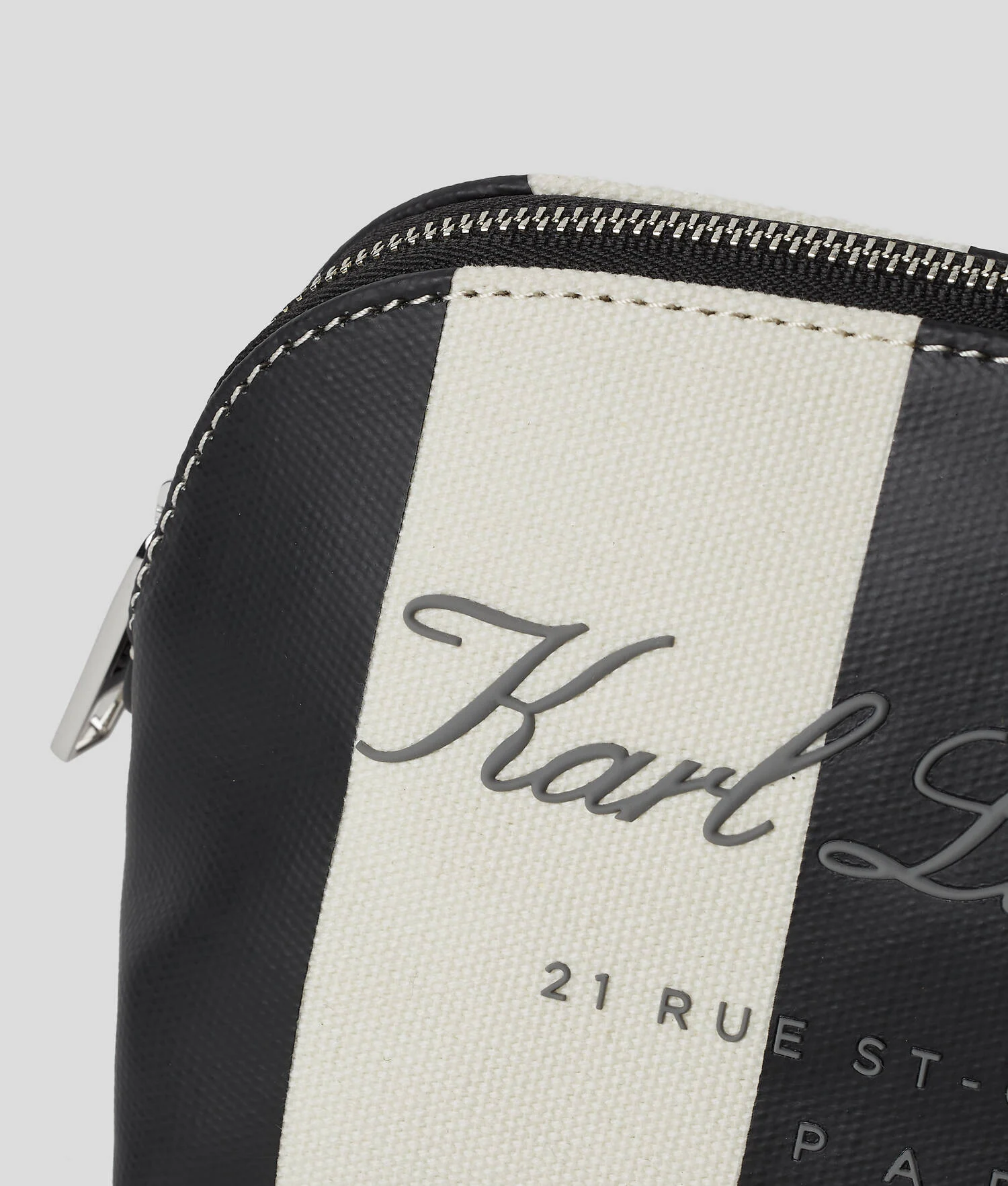 POCHETTE DE PLAGE RAYÉE HOTEL KARL
