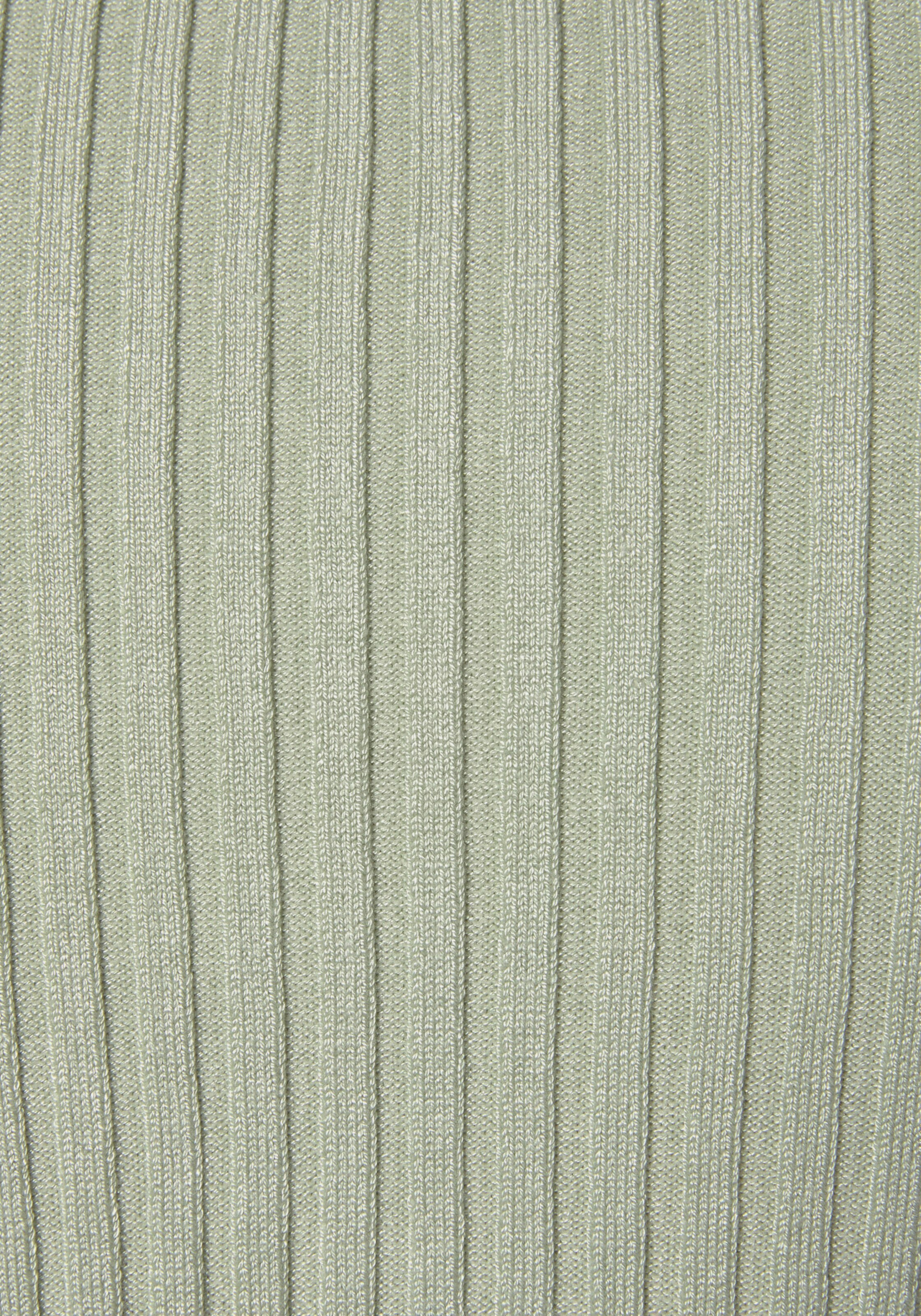V-Ausschnitt-Pullover