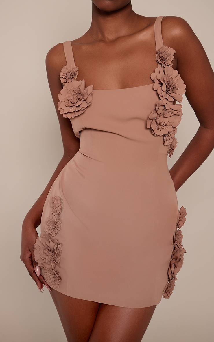 Taupe Robe Droite À Détails Floraux