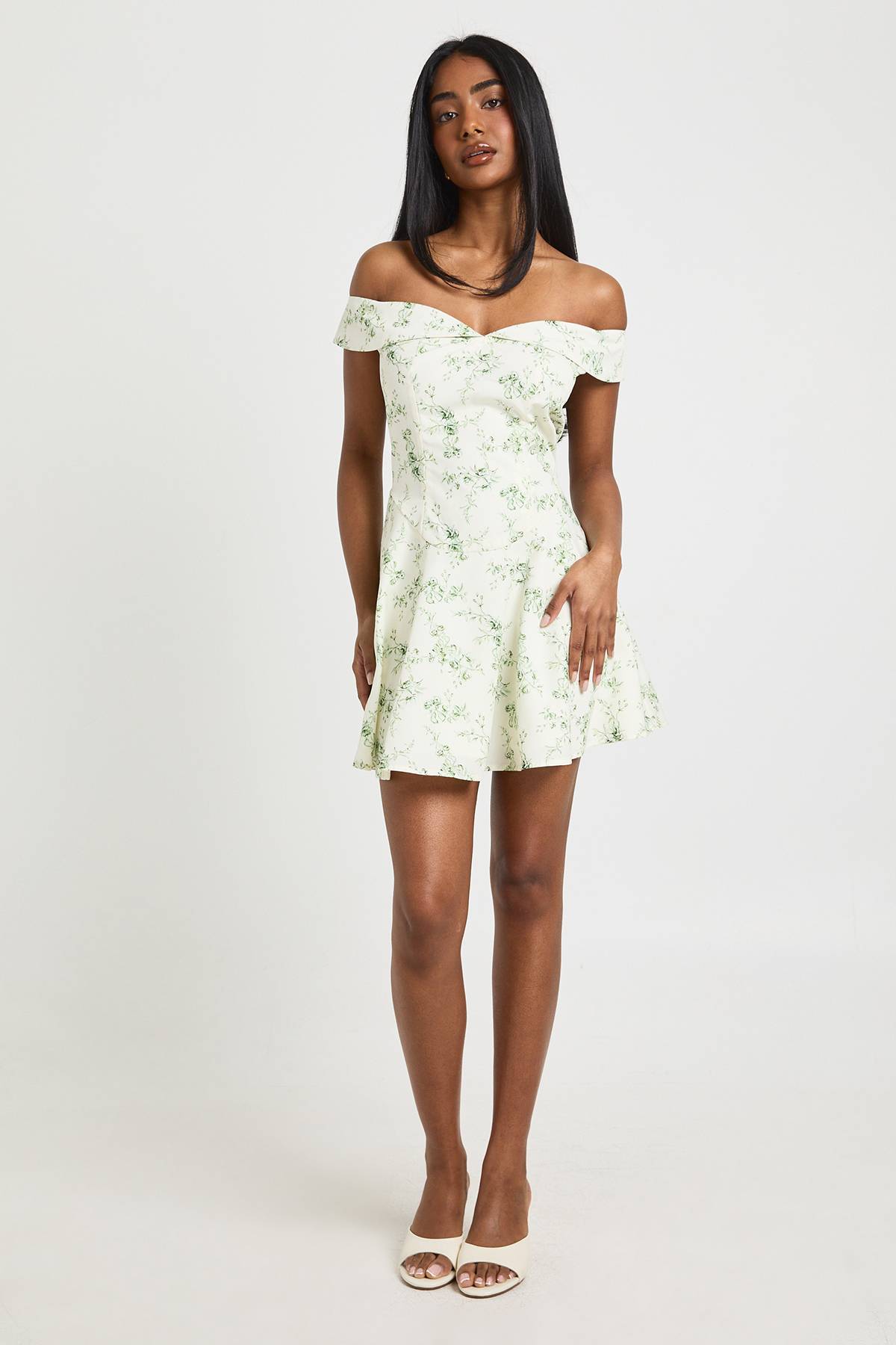 boohoo Robe mini skater Bardot à imprimé floral