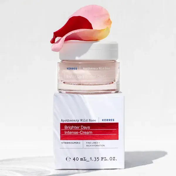 Creme Iluminador Intenso Rosa Selvagem Korres para Pele Seca 40ml