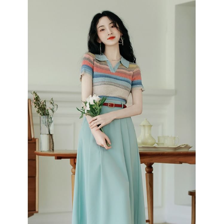 Petit Lace - Gestreepte gebreide polotop met korte mouwen / Hoge taille effen midi-A-lijn rok / Set
