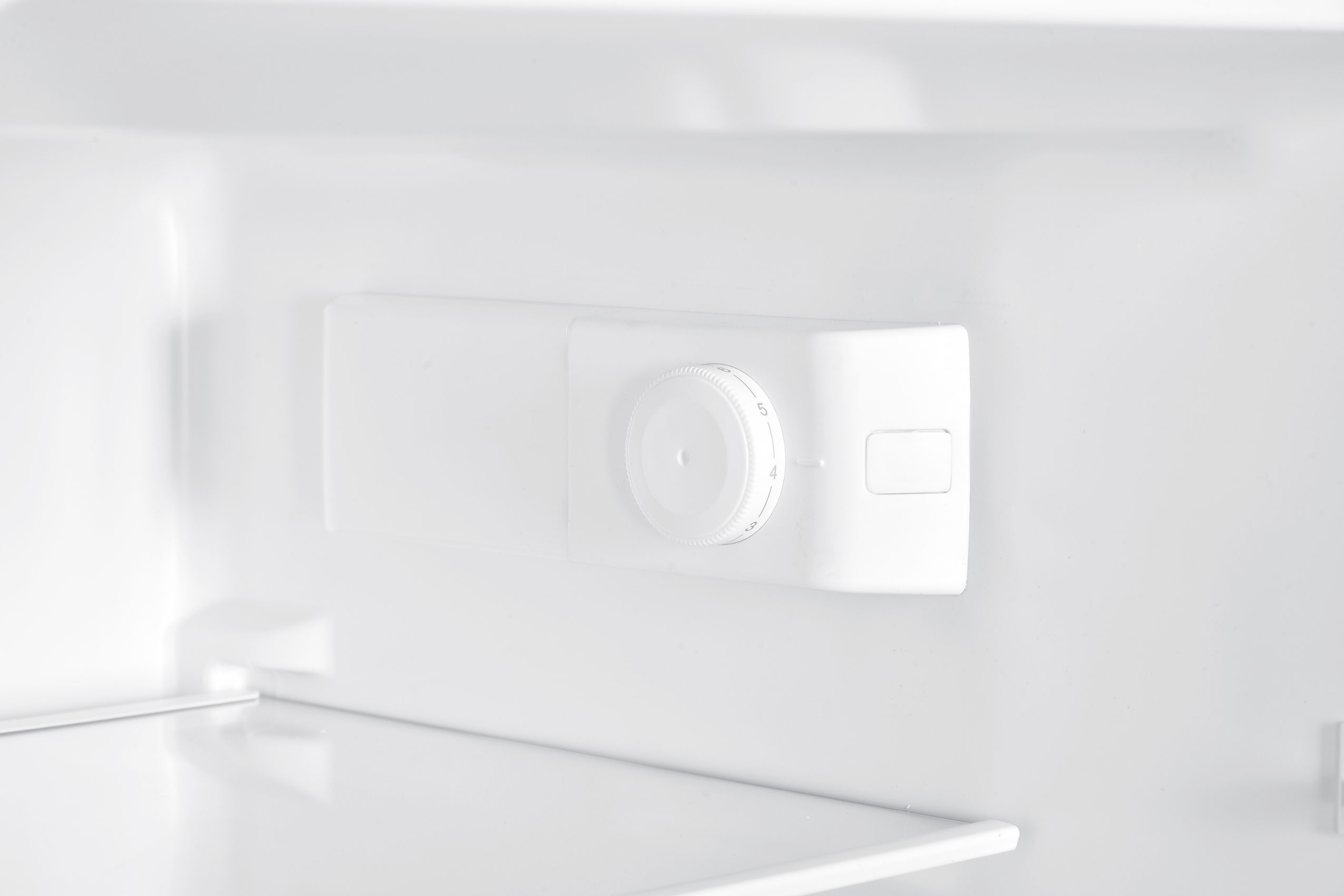 PKM KG230KHEIX Kühlgefrierkombination 173L Inox silber Kühlschrank LED