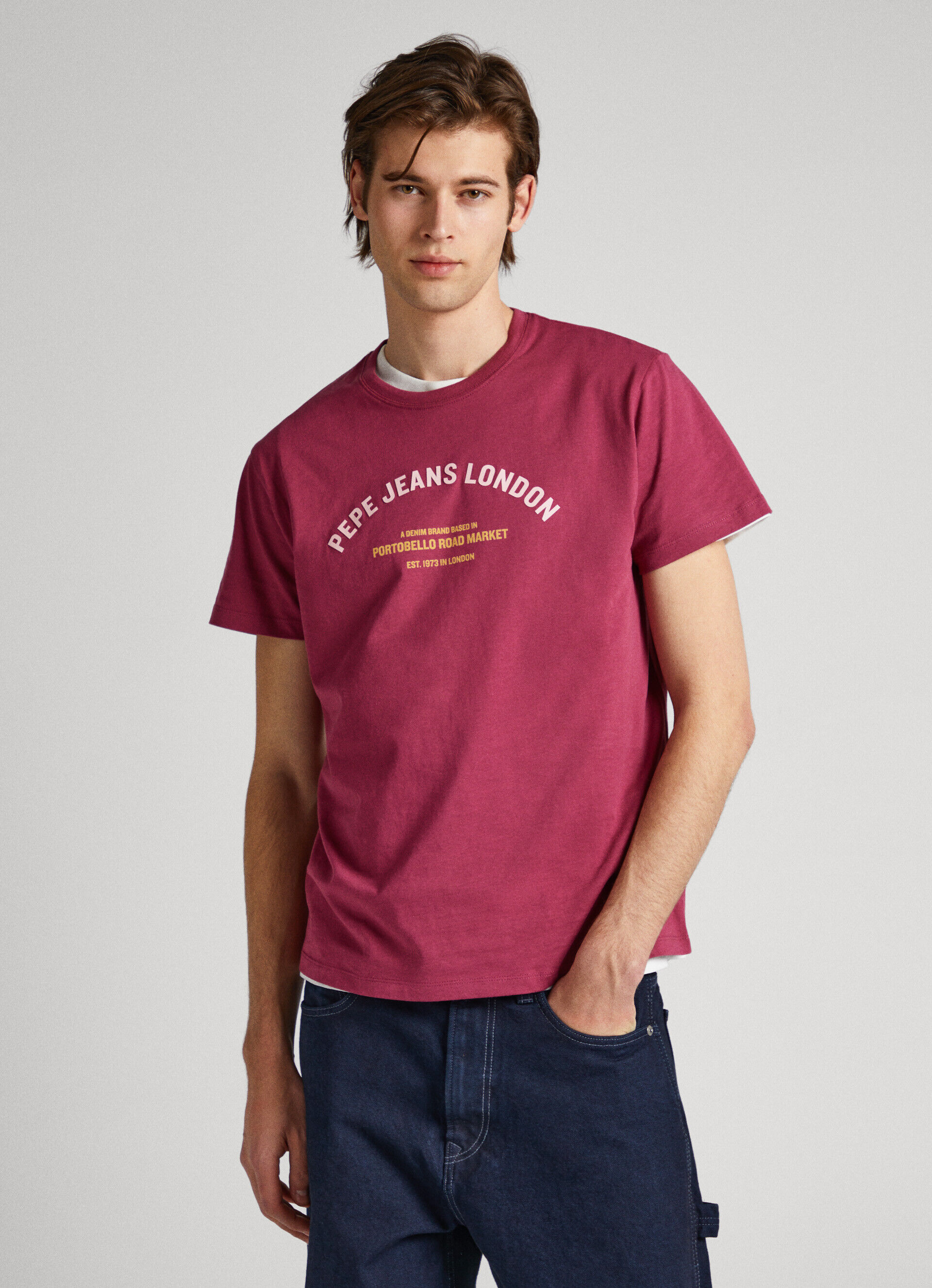 CAMISETA COM LOGOTIPO ESTAMPADO - vermelho framboesa