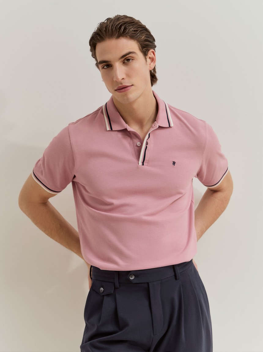 Polo regular fit em piqué de algodão