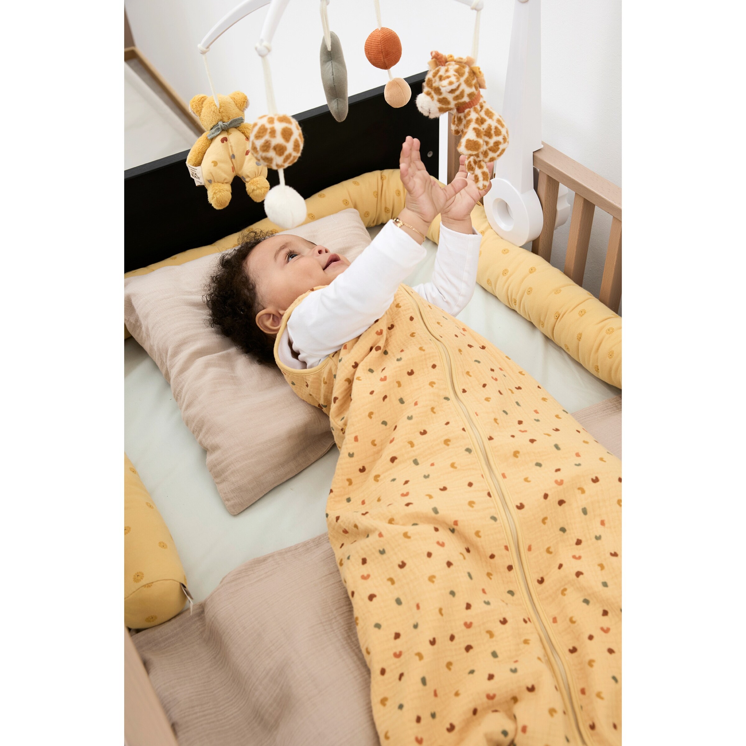 Sterntaler Ganzjahres-Schlafsack Musselin 1.0 TOG gelb / Safari