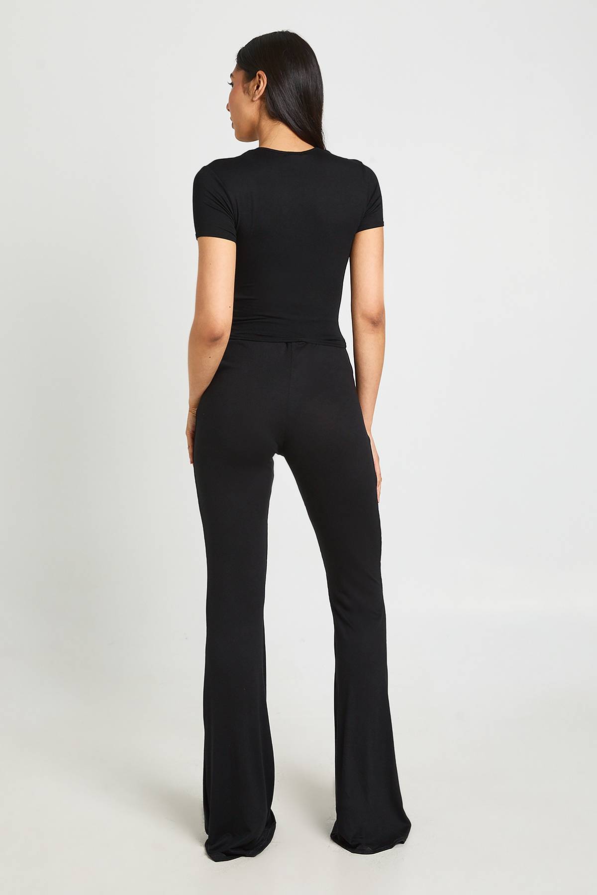 boohoo Pantalon Évasé Taille Haute Basique Coupe Tall