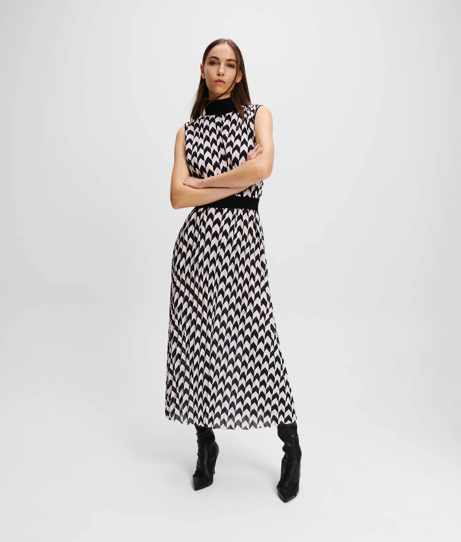 ROBE PLISSÉE À CHEVRONS