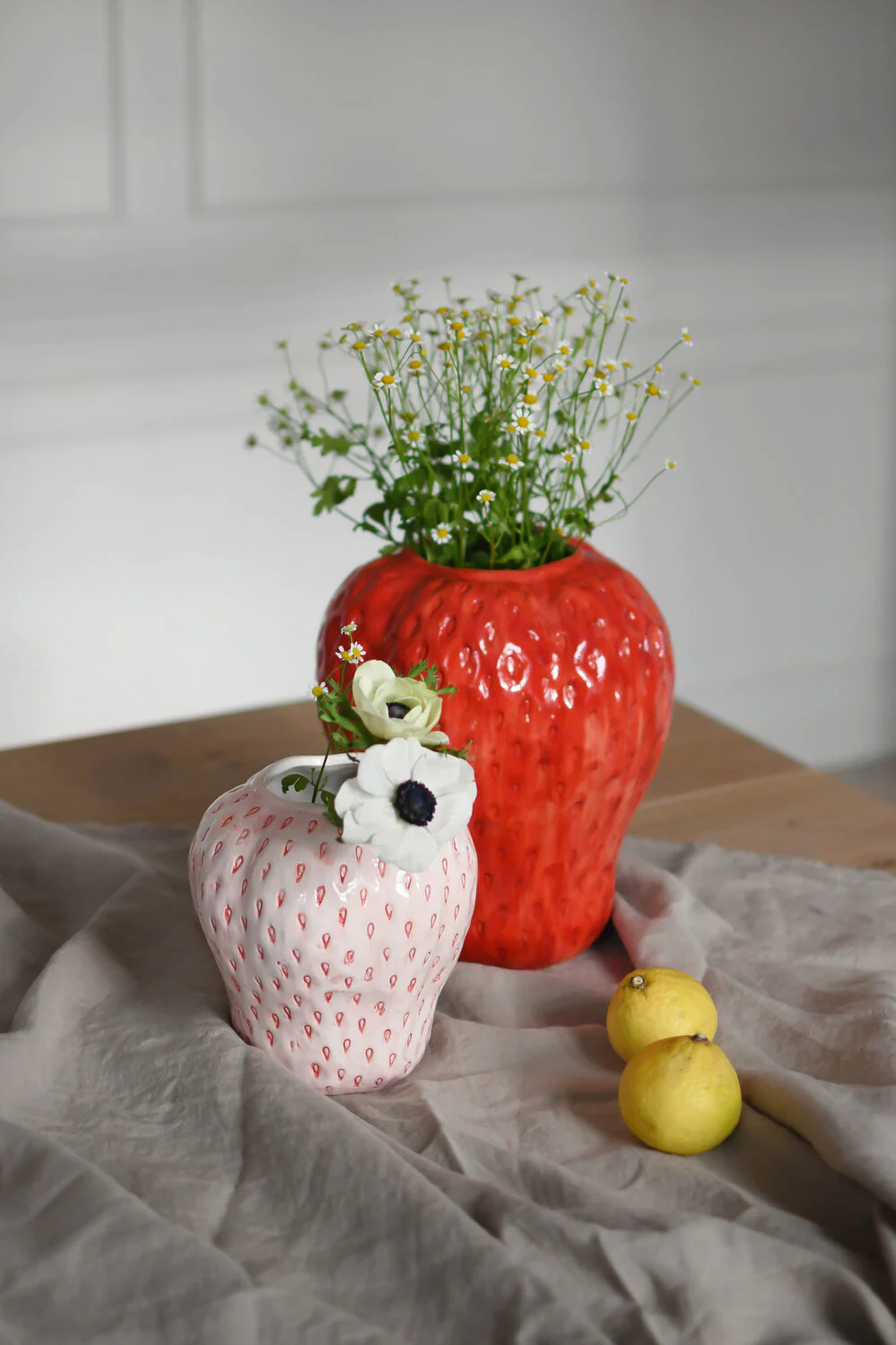 Bahne Interior  Jordbær vase, rød - H27 cm.
