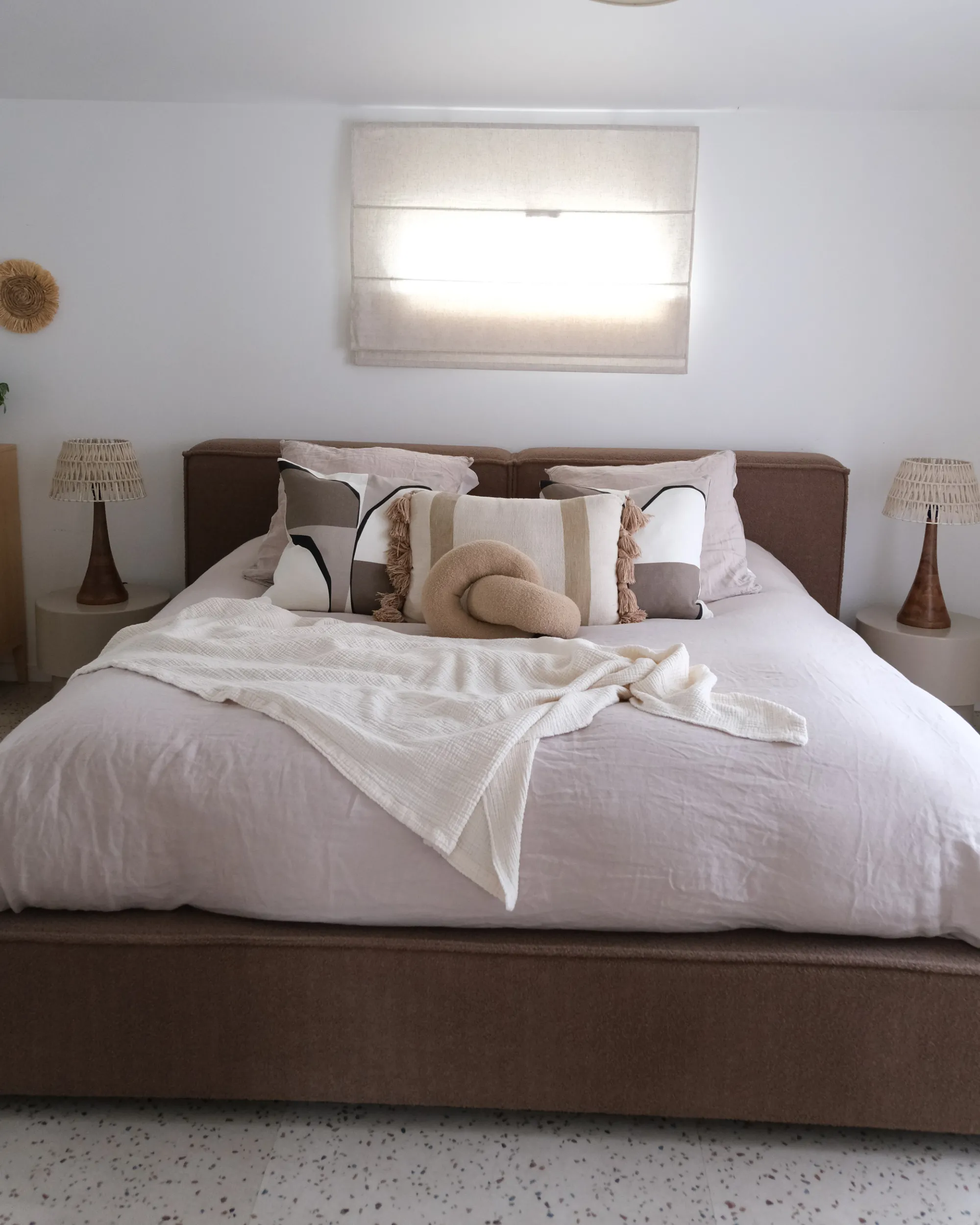 Bed Bouclé LINARDS 180 x 200 cm Bruin