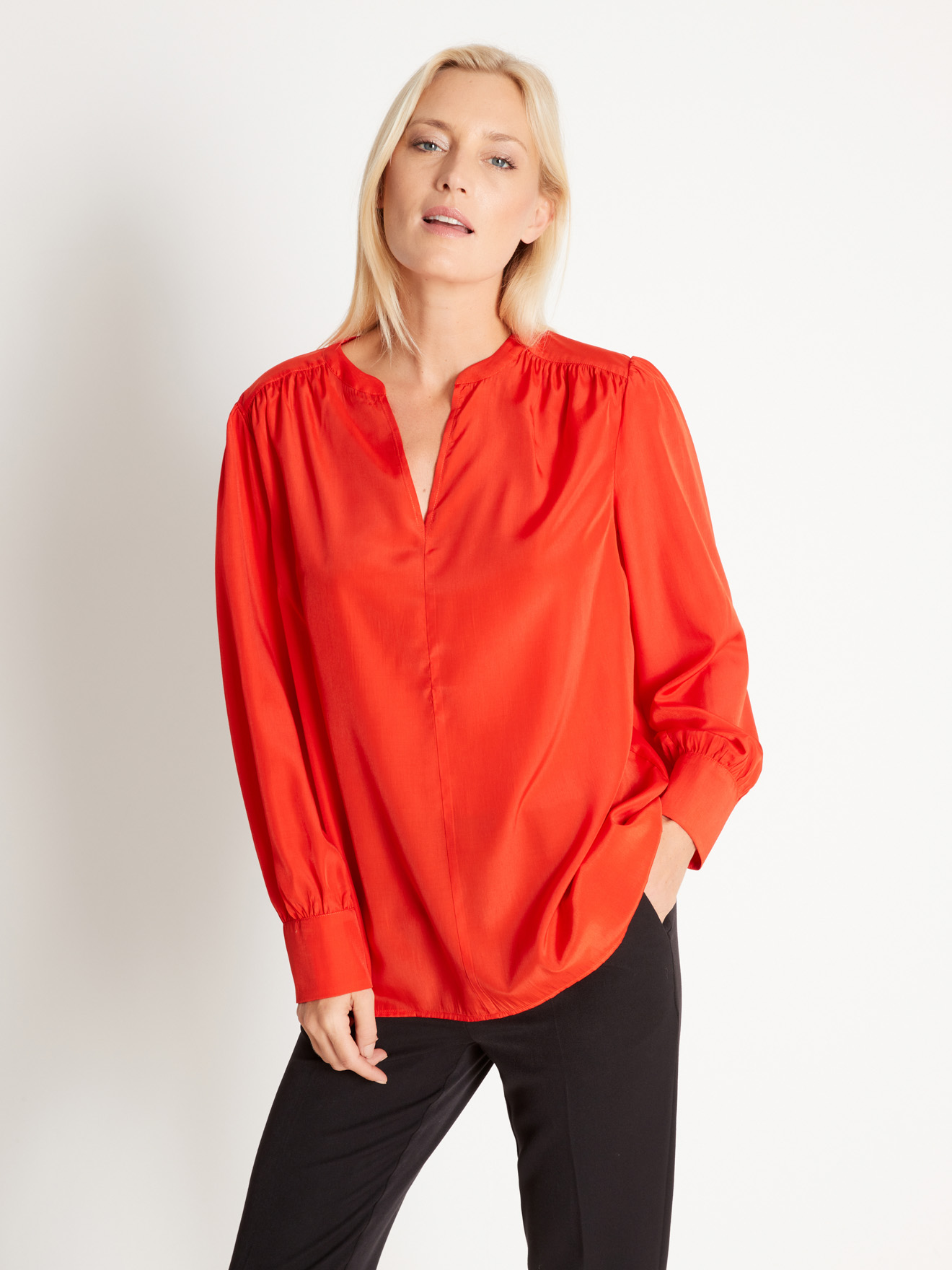 Blouse ample, manches longues