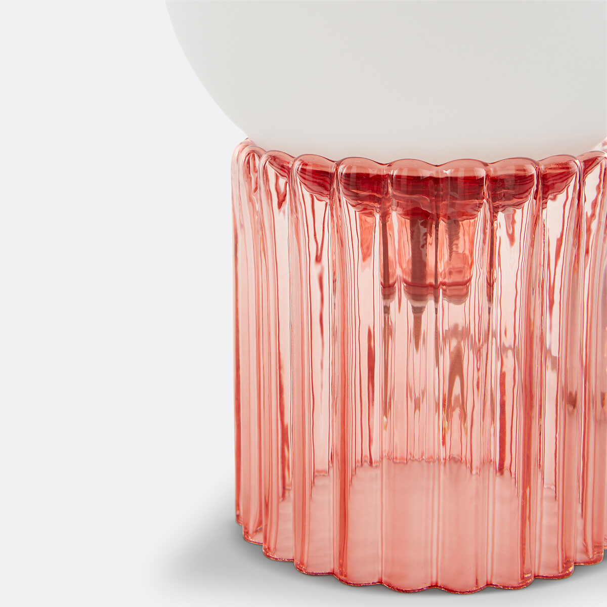 LA REDOUTE INTERIEURS<br>Candeeiro de mesa, vidro canelado colorido e opalino