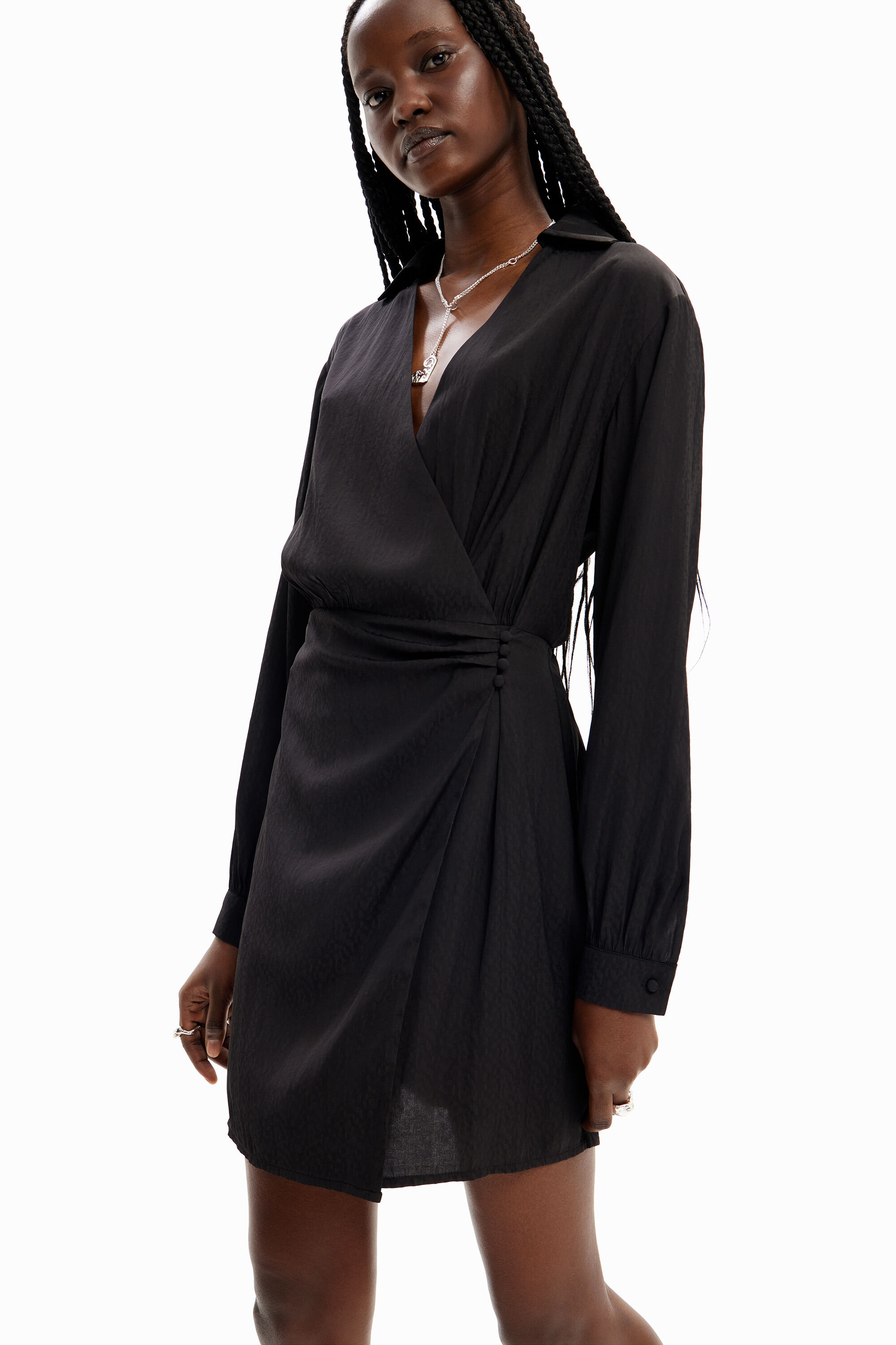 Vestido curto envelope