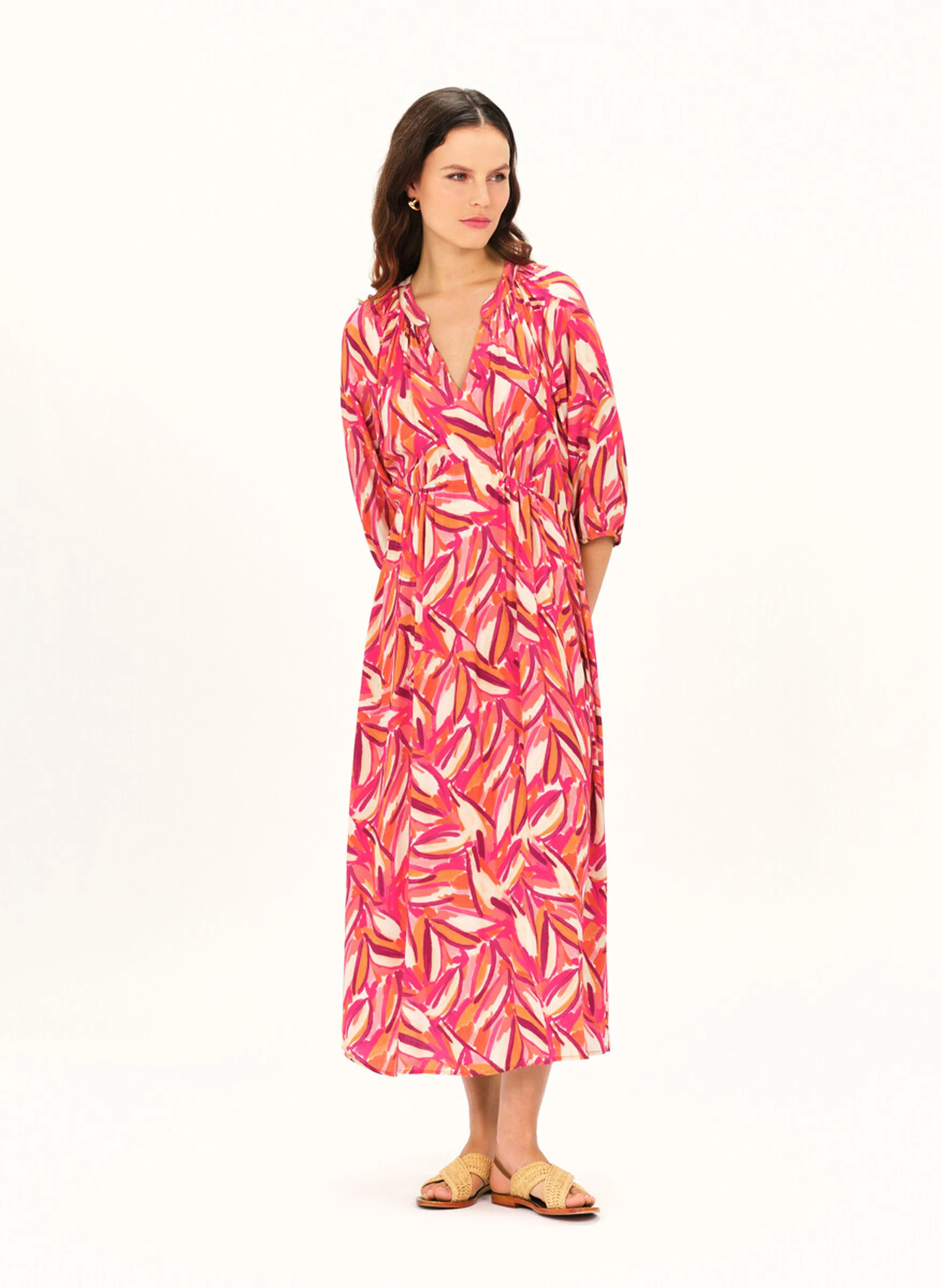 RIBYE - Robe longue col tunisien à imprimé floral | Rose