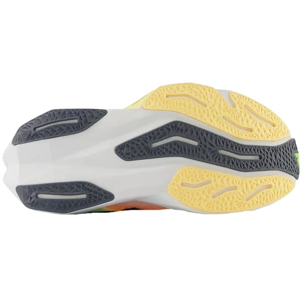 Chaussure running NEW BALANCE FUELCELL REBEL V4 WHITE
