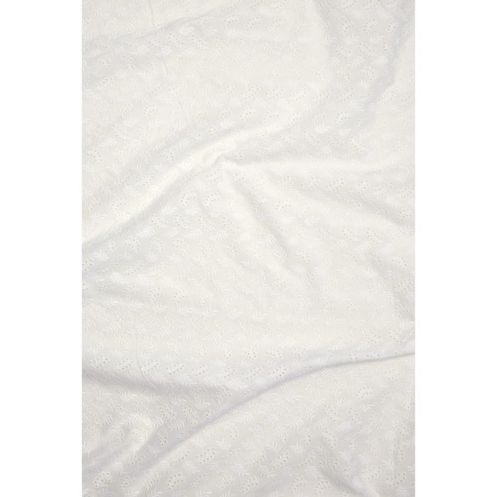 Atelier Veritas-Broderie Anglaise met bloemen - per meter