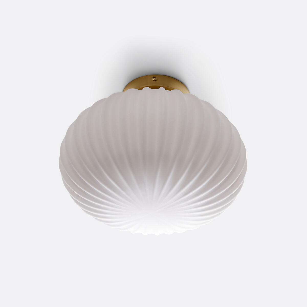 LA REDOUTE INTERIEURS<br>Luminária de teto em latão e vidro opalino, Amia