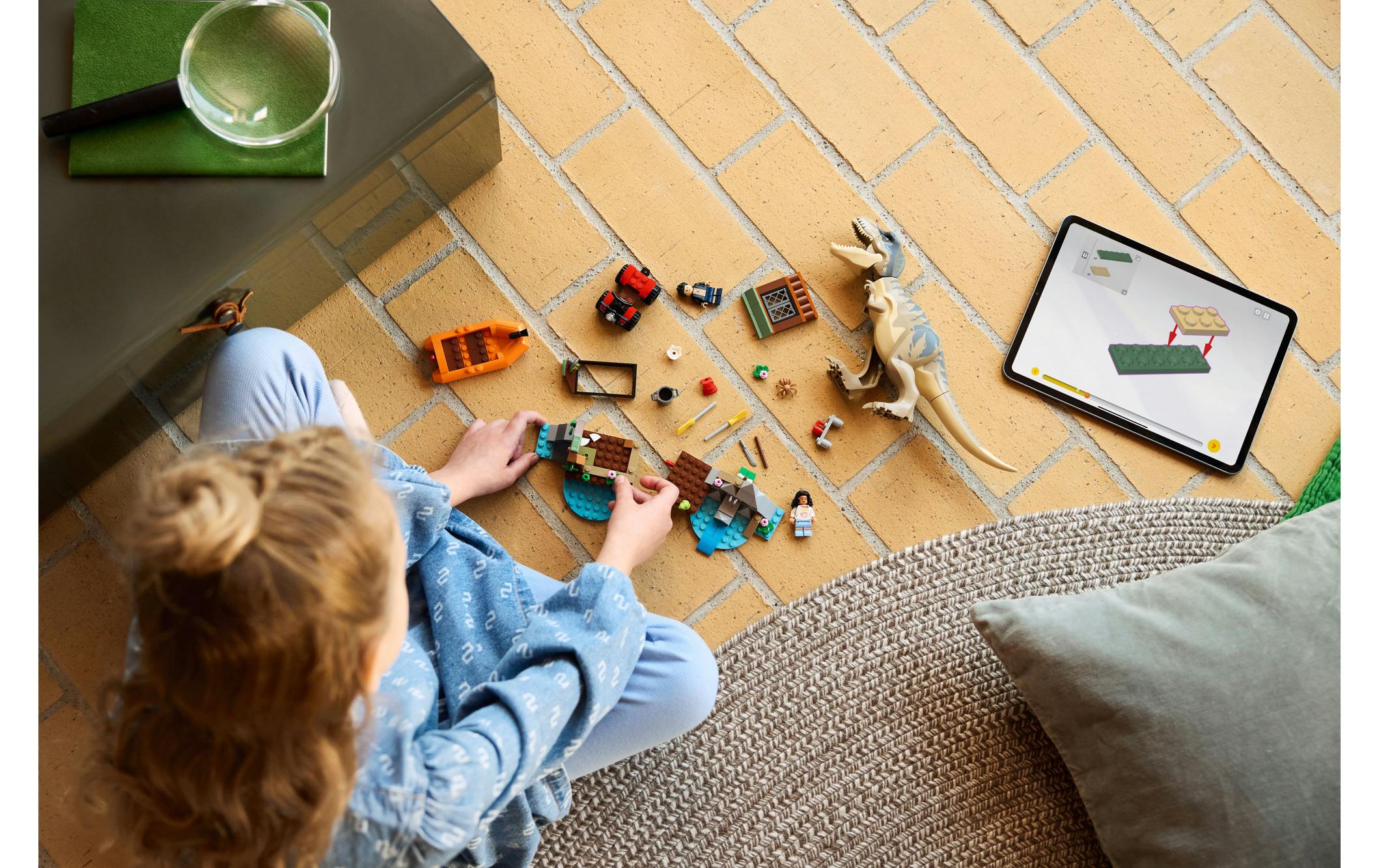 Jurassic World Flucht vor dem T.RexLego Bauset mit Dino zum Spielen und Ausstellen