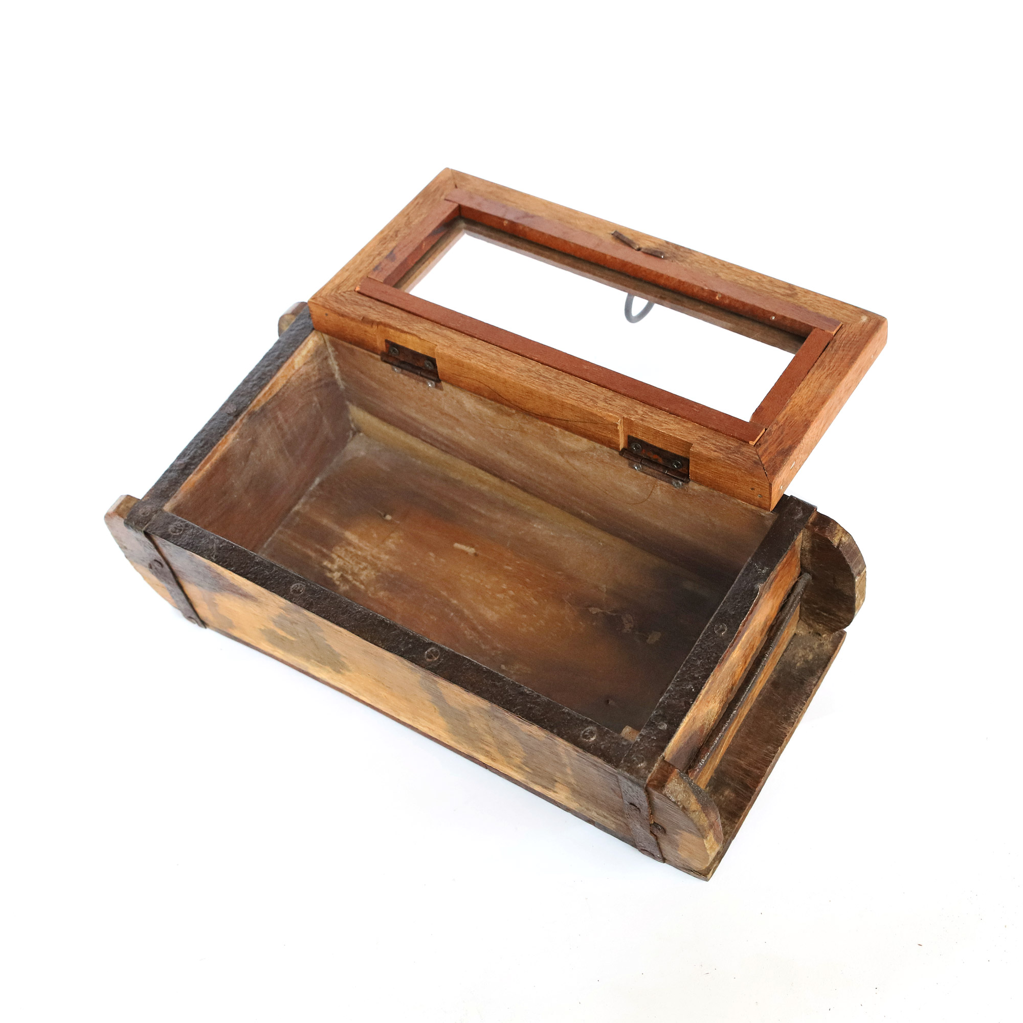 Alte Backsteinform aus Holz mit Glasdeckel, B 30 cm, H 9 cm, T 15 cm von fischer's lagerhaus